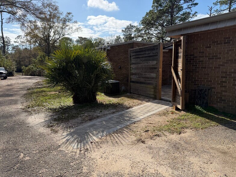 Building Photo - 12609 Cowboy Ln