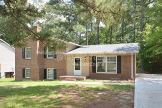 Building Photo - 119 Monterey Ln