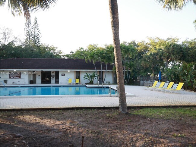 Building Photo - 5550 NW 44th St