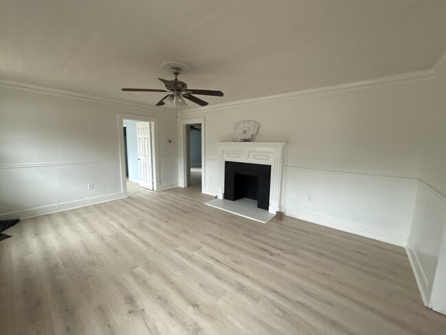 Building Photo - 4104 Old Austell Rd