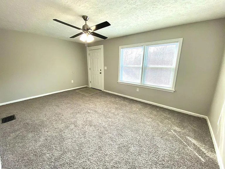 Building Photo - 2832 Sterrett Ave