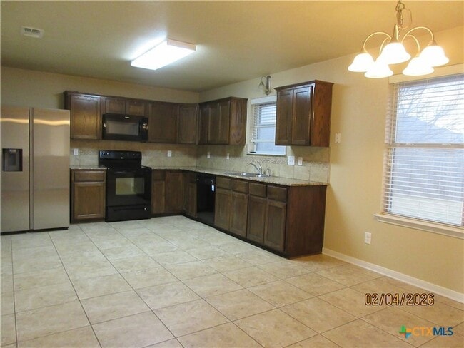 Building Photo - 6812 Alvin Dr