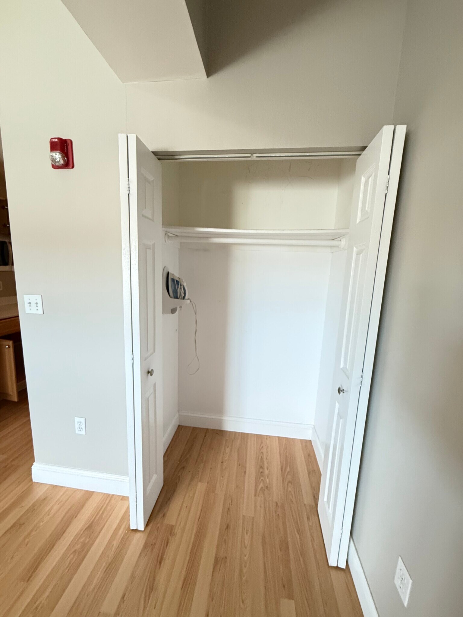 Building Photo - 312 Shirley St