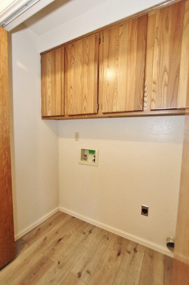 Building Photo - 6883 W Parapet Ct