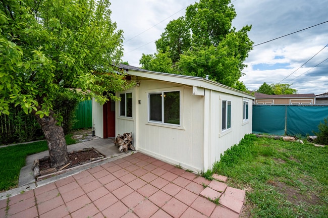 Building Photo - 430 W 550 N