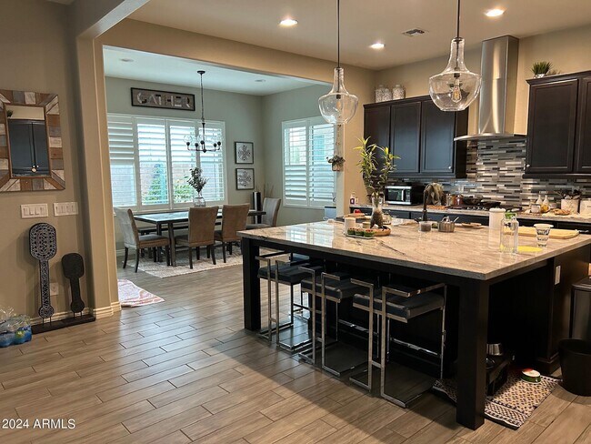 Building Photo - 3318 E Los Gatos Dr