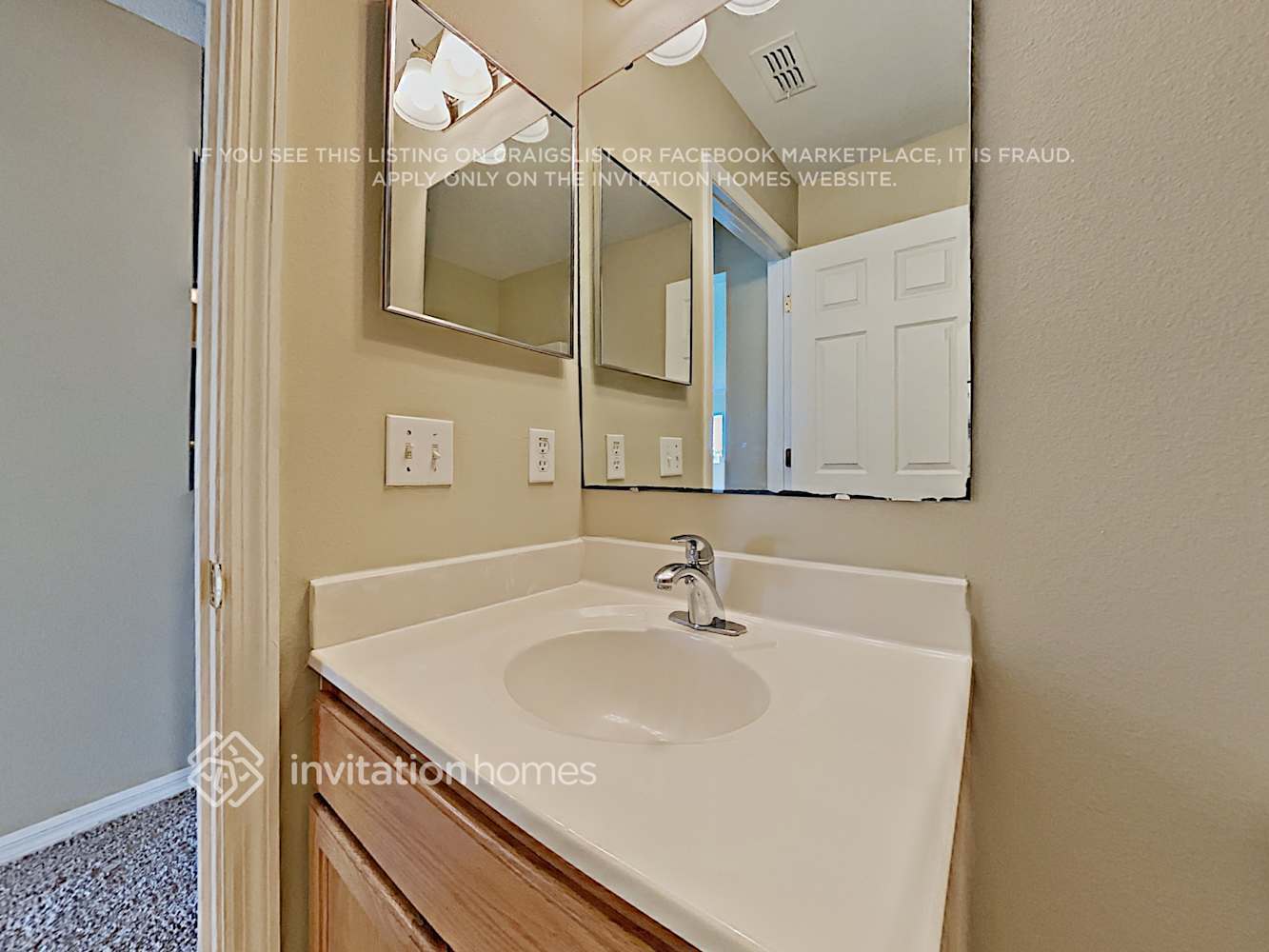 Building Photo - 1225 Howland Blvd