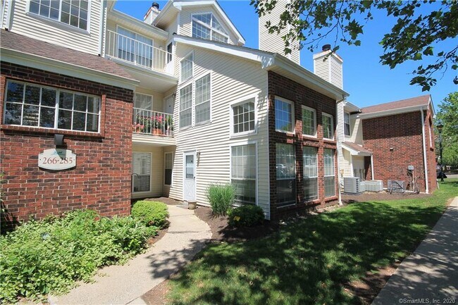 Building Photo - 285 Carriage Crossing Ln