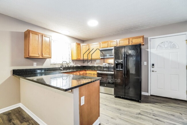 Building Photo - 673 Gilbert St