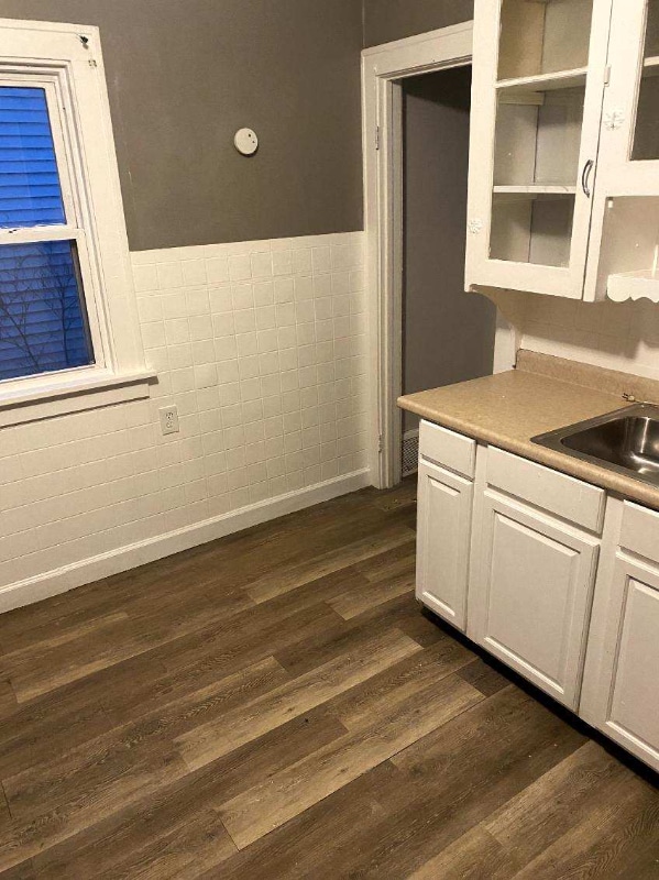 Building Photo - 6726 Kazimier Ave