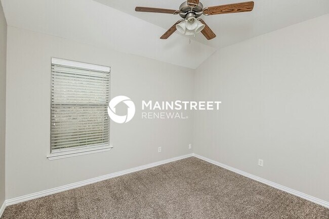Building Photo - 3 Bedroom Pet-Friendly Home in Fort Worth,...