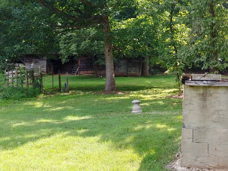 Building Photo - 1444 Simmons St