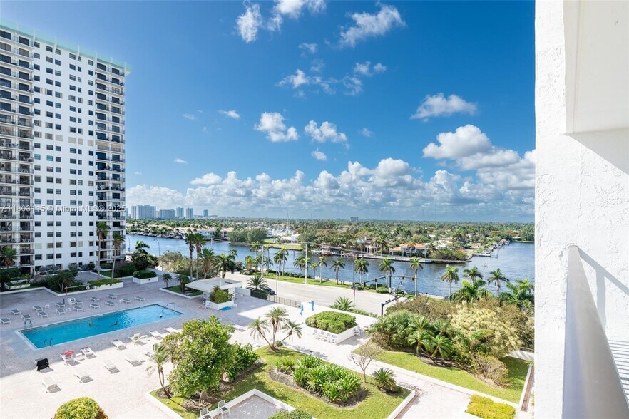 Building Photo - 1201 S Ocean Dr