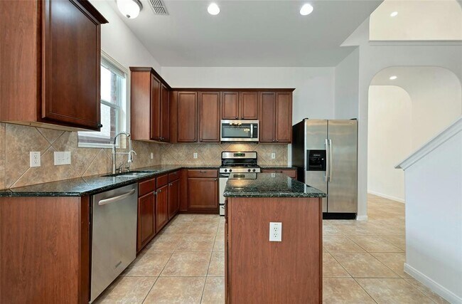 Building Photo - 10104 Hibiscus Cove