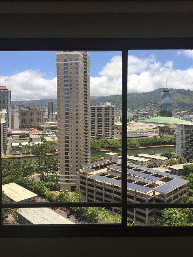 Building Photo - Discovery Bay Studio! Waikiki!