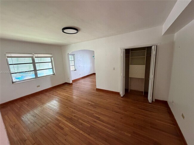 Building Photo - 42 Almeria Ave