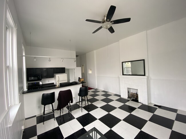 Building Photo - 2469 W McMicken Ave