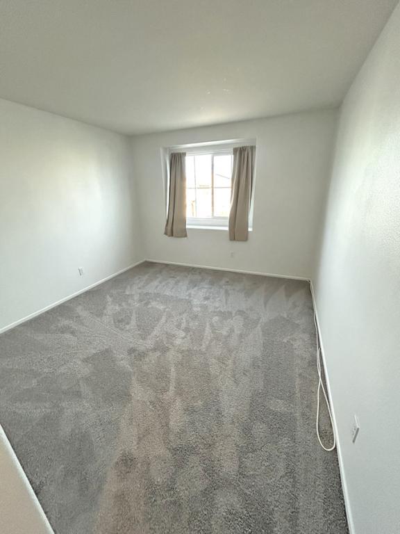 Building Photo - 13050 Oakwood St