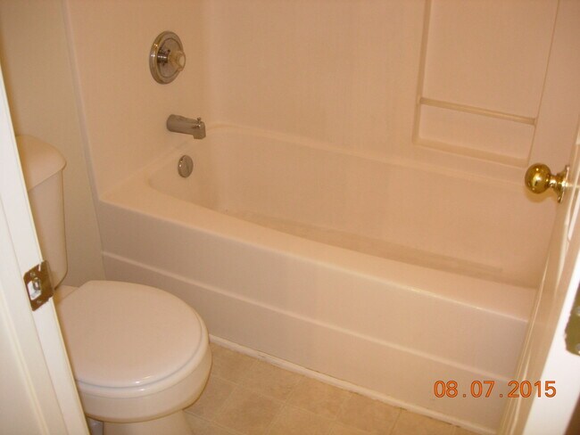 Building Photo - Bellevue Home