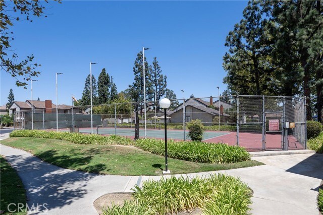Building Photo - 207 Los Padres Ln