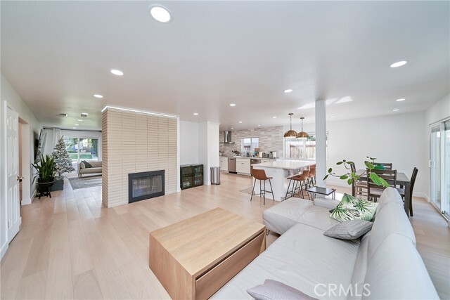 Building Photo - 6231 Lochvale Dr
