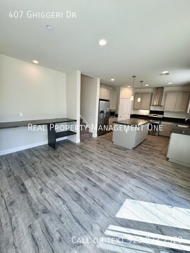 Building Photo - 407 Ghiggeri Dr