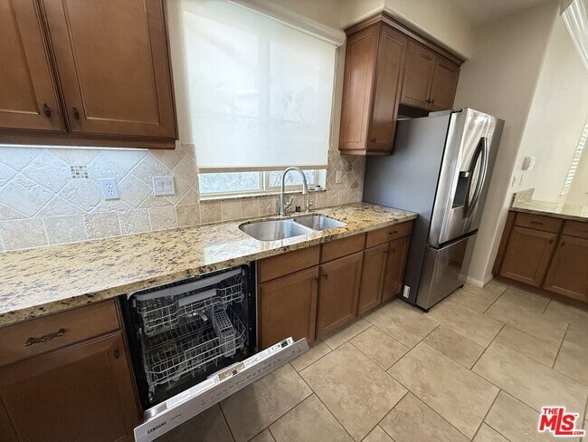 Building Photo - 1120 Columbia Trl