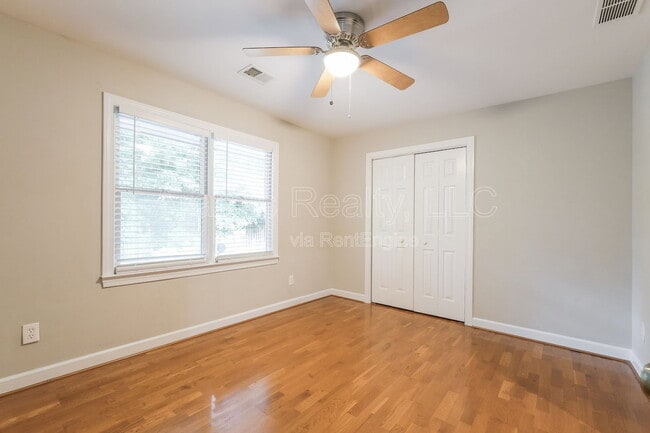 Building Photo - 280 Halah Cir NE