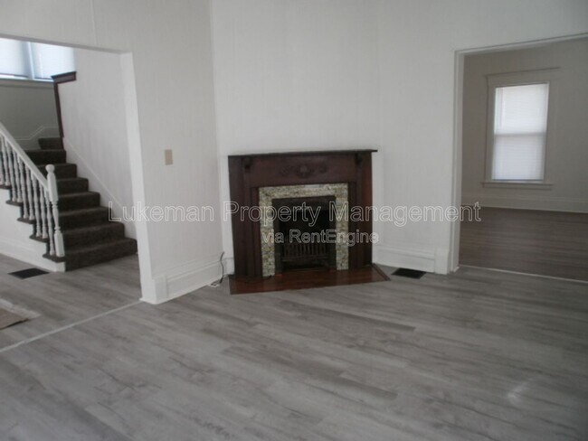 Building Photo - 511 Clinton Ave