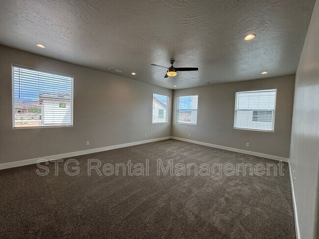 Building Photo - 879 S 4380 W