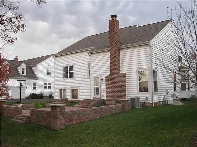 Building Photo - 5737 Sugarwood Dr