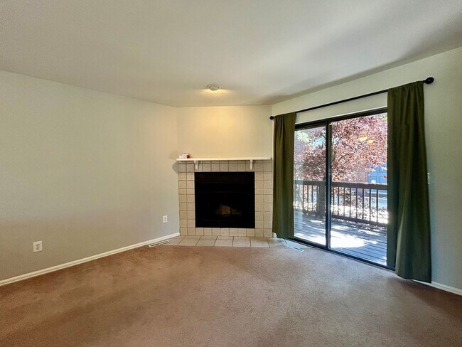 Building Photo - Hidden Gem in Downtown Boulder! 3 Bed 2 Bath Condo Available