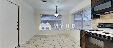Building Photo - 15226 Flamingo Park
