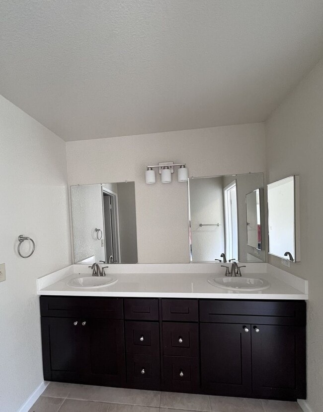 Building Photo - No Deposit