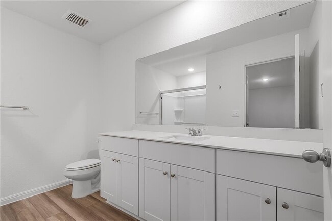 Building Photo - 337 Wedemeyer St