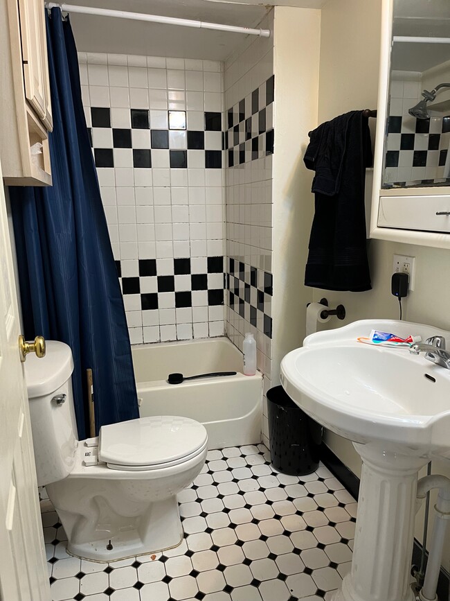 Bathroom - 748 Snider St