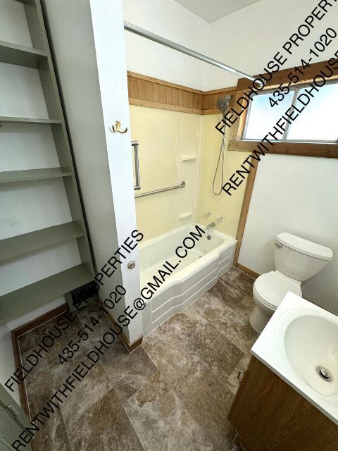 Building Photo - 357 N 200 E