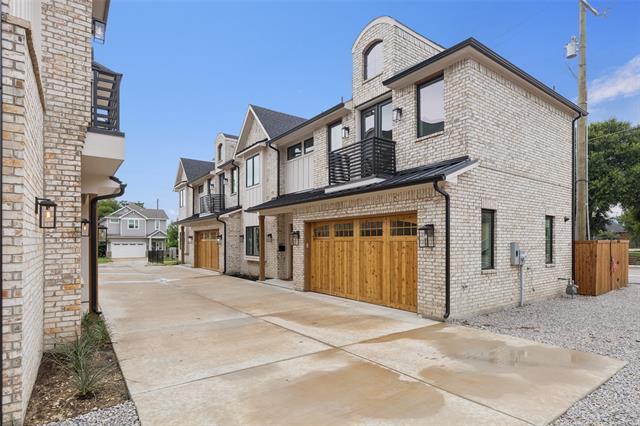 Building Photo - 1000 W 10th St