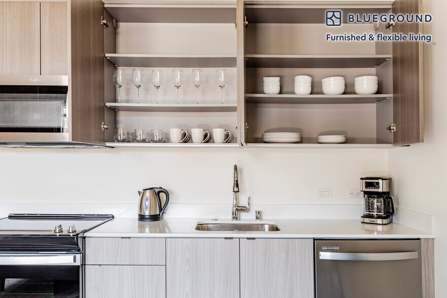 Building Photo - 1501 Buena Vista Ave