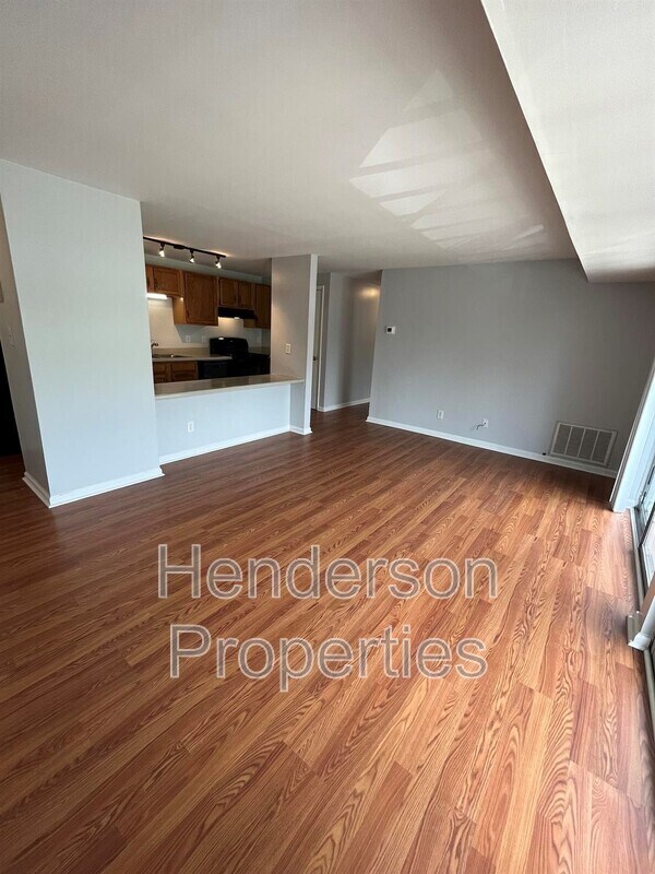 Building Photo - 9501 Shannon Green Dr