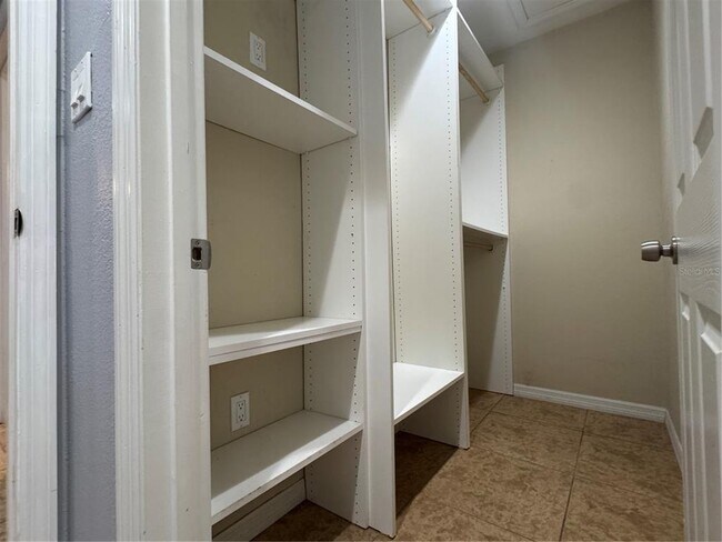 Building Photo - 511 Carolina Ave