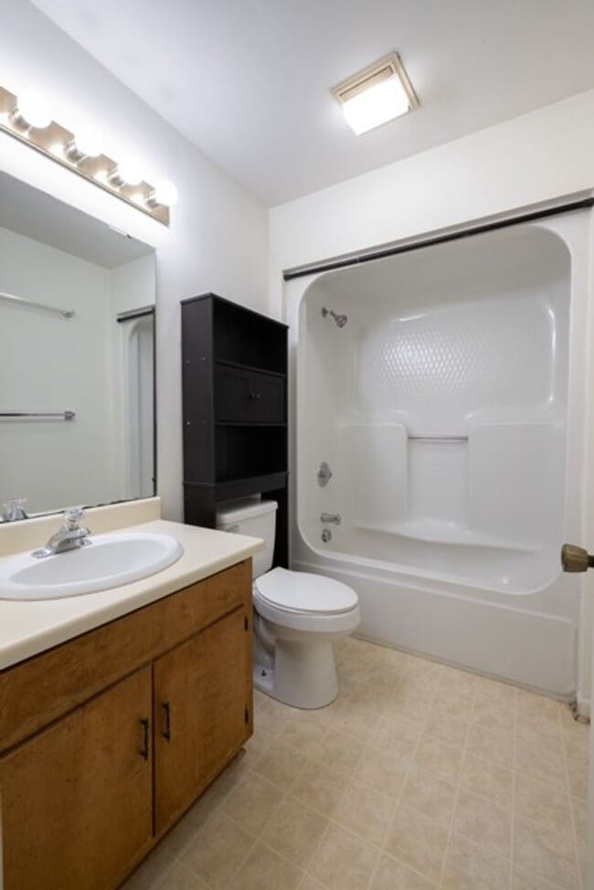 Building Photo - 113 Clemson St