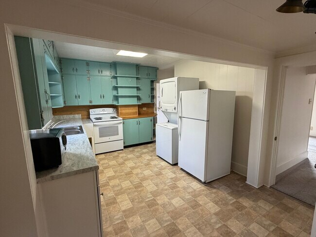 Building Photo - 716 Park Lane