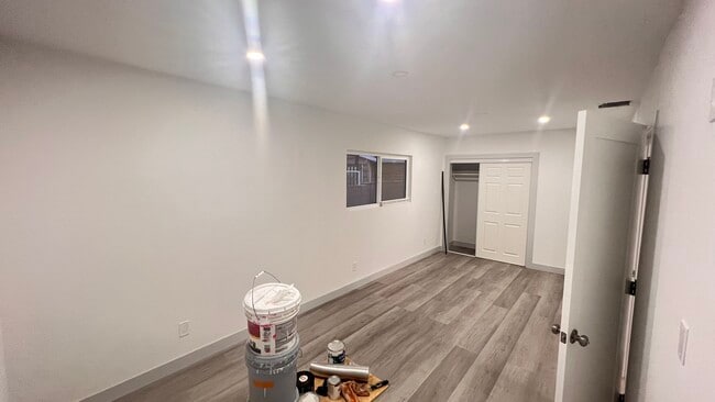 Building Photo - 14008 Filmore St