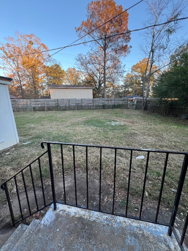 Building Photo - 120 Neal Ave