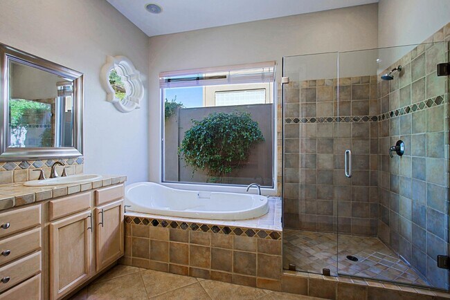 Building Photo - 9311 E Cavalry Dr