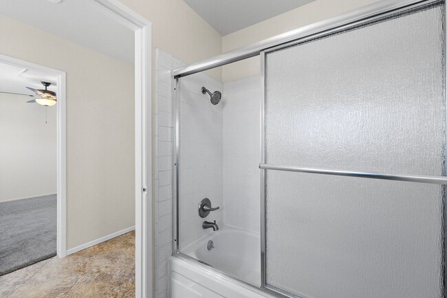 Building Photo - Spacious Home on Corner Lot!