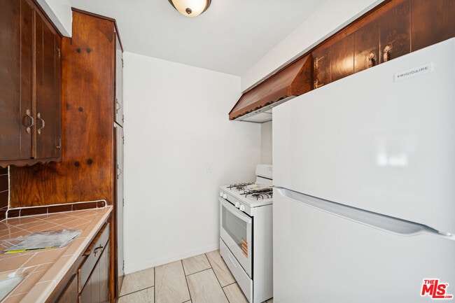 Building Photo - 5319 Vantage Ave