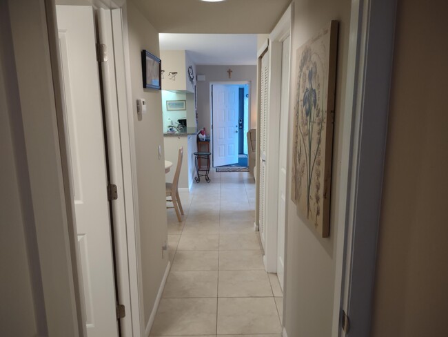 Building Photo - 2518 SE Anchorage Cove