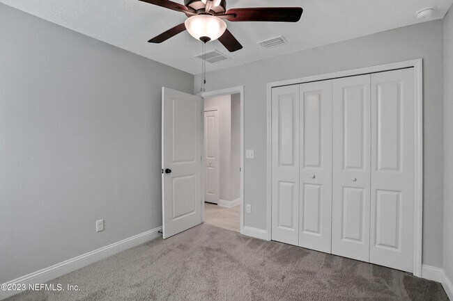 Building Photo - 212 Ruskin Dr